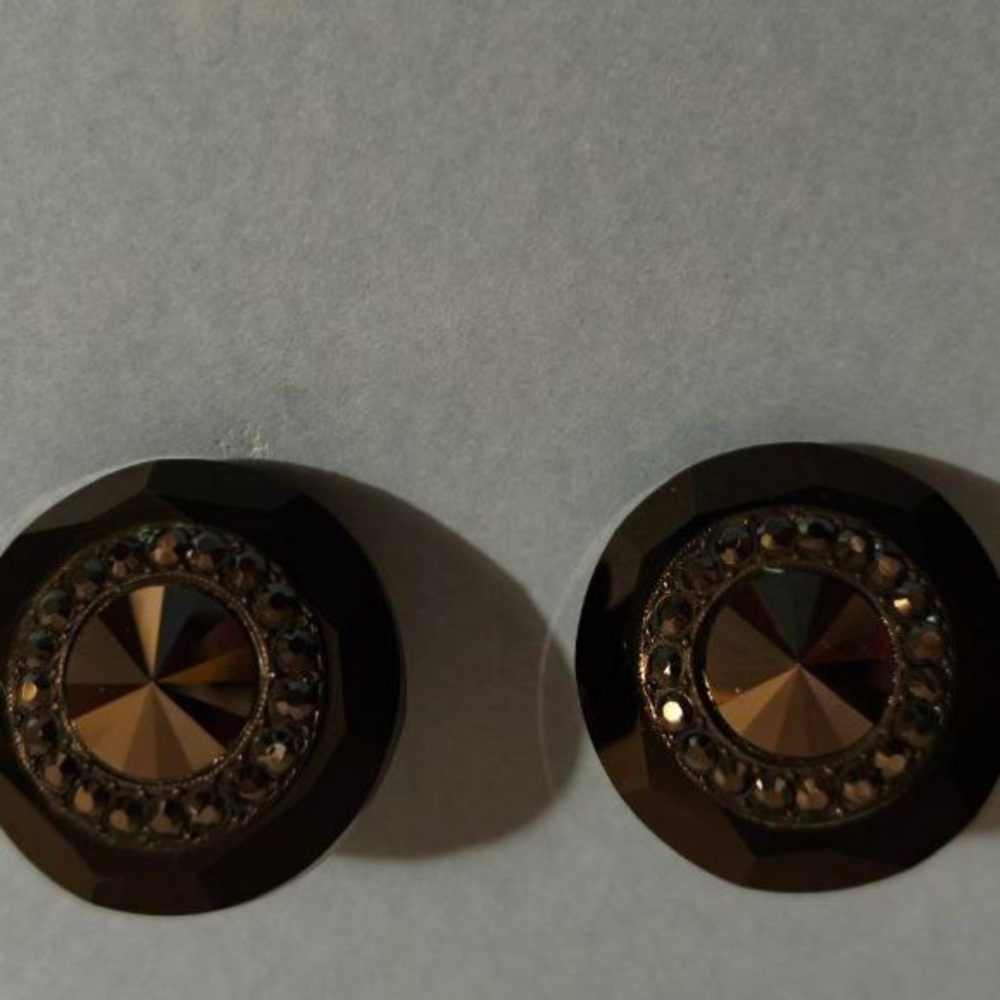 Lanvin Paris black crystal earring clip - Picture 3 of 15